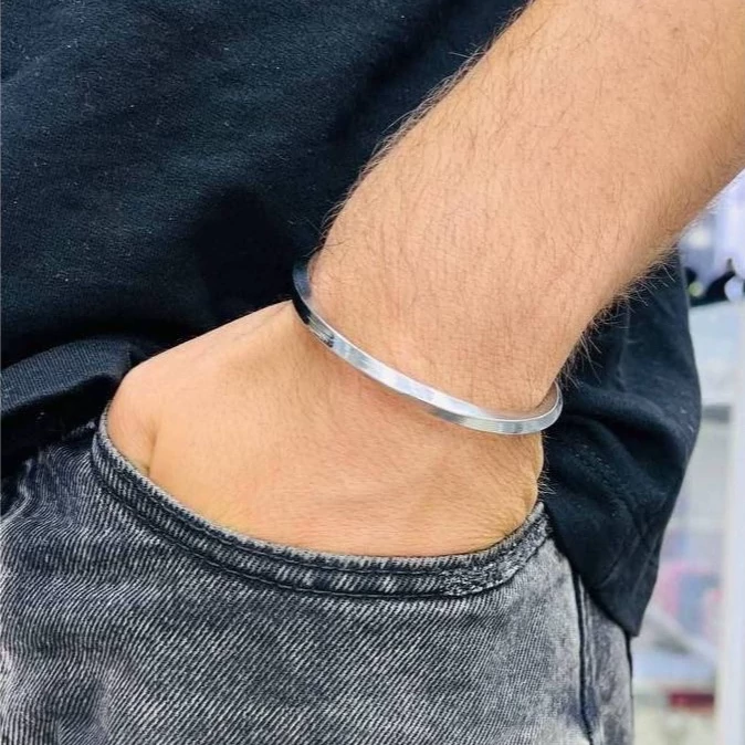 دستبند مردانه بنگل مردانه رنگ ثابت