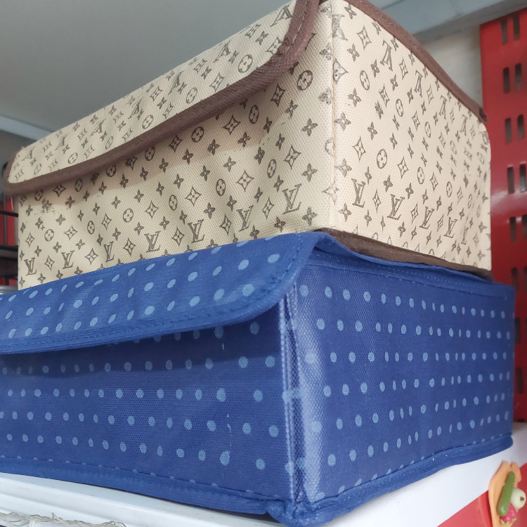 باکس 12خانه درب دار ارگانیزر و مقسم پارچه ای نظم دهنده پارچه ای زیپ دار