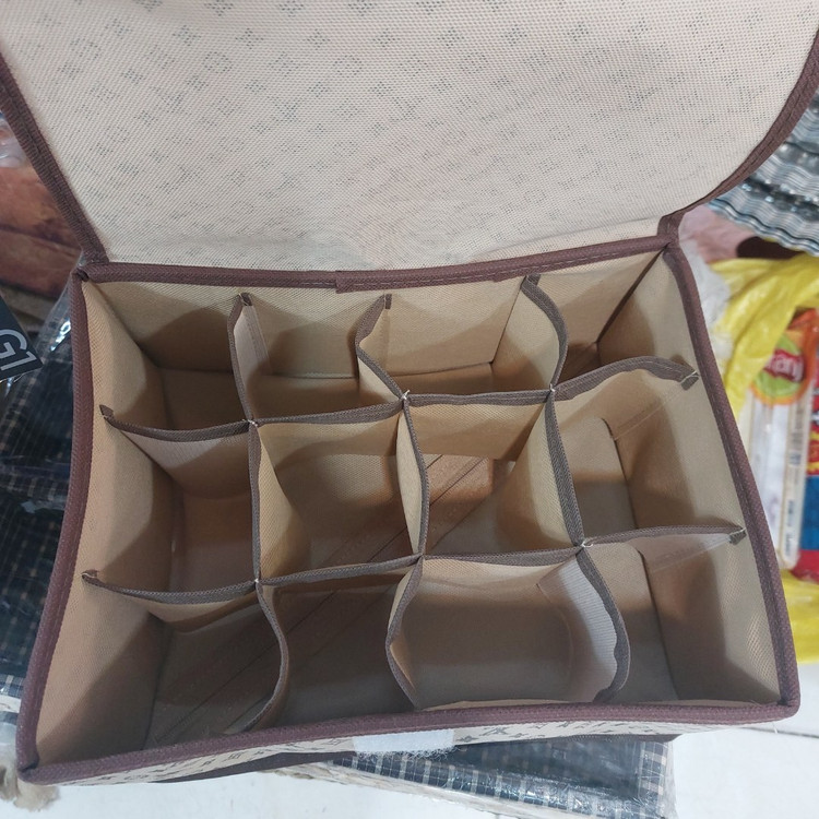 باکس 12خانه درب دار ارگانیزر و مقسم پارچه ای نظم دهنده پارچه ای زیپ دار