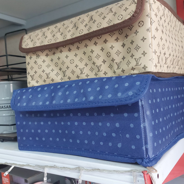 باکس 12خانه درب دار ارگانیزر و مقسم پارچه ای نظم دهنده پارچه ای زیپ دار